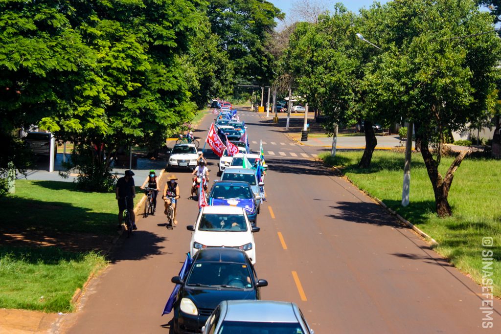 Carreata percorre bairros de Dourados por vacinação volta do Auxilio